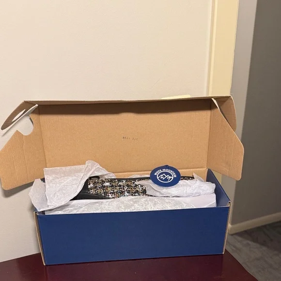 White Mountain Women'boucle  fabric tweed Black white  gold and Patterned Flats - Picture 7 of 7